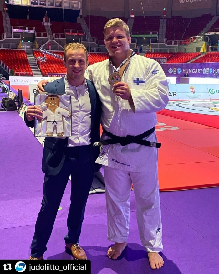 Rok Draksic ja Martti Puumalainen palkintojenjaon jälkeen